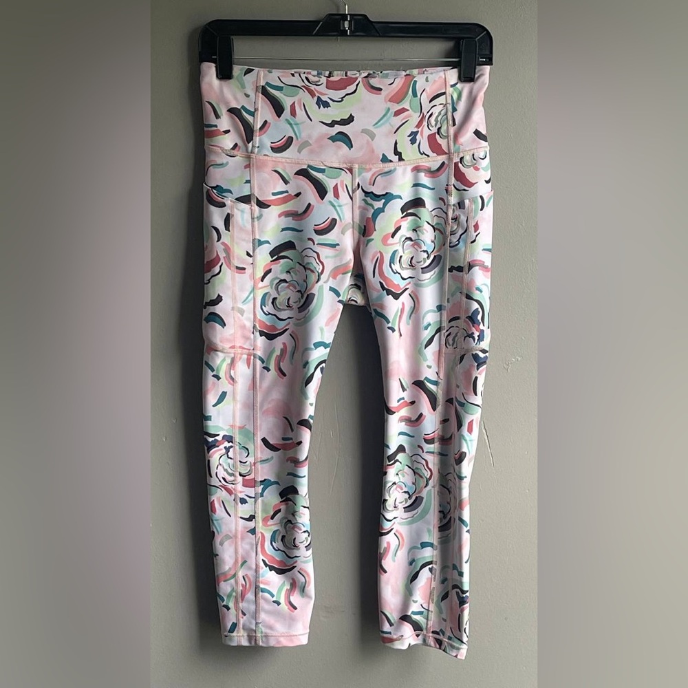 Athleta Ultimate Stash II Capri Leggings Floral Abstract Print Womens Medium M